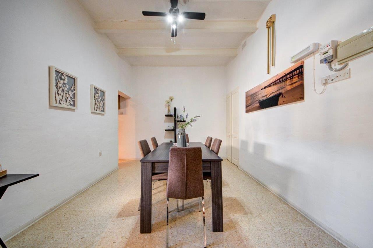 Valletta 2 Bedroom Sleeps 6 Apartment Walking Distance To Centre And The Sea Dış mekan fotoğraf
