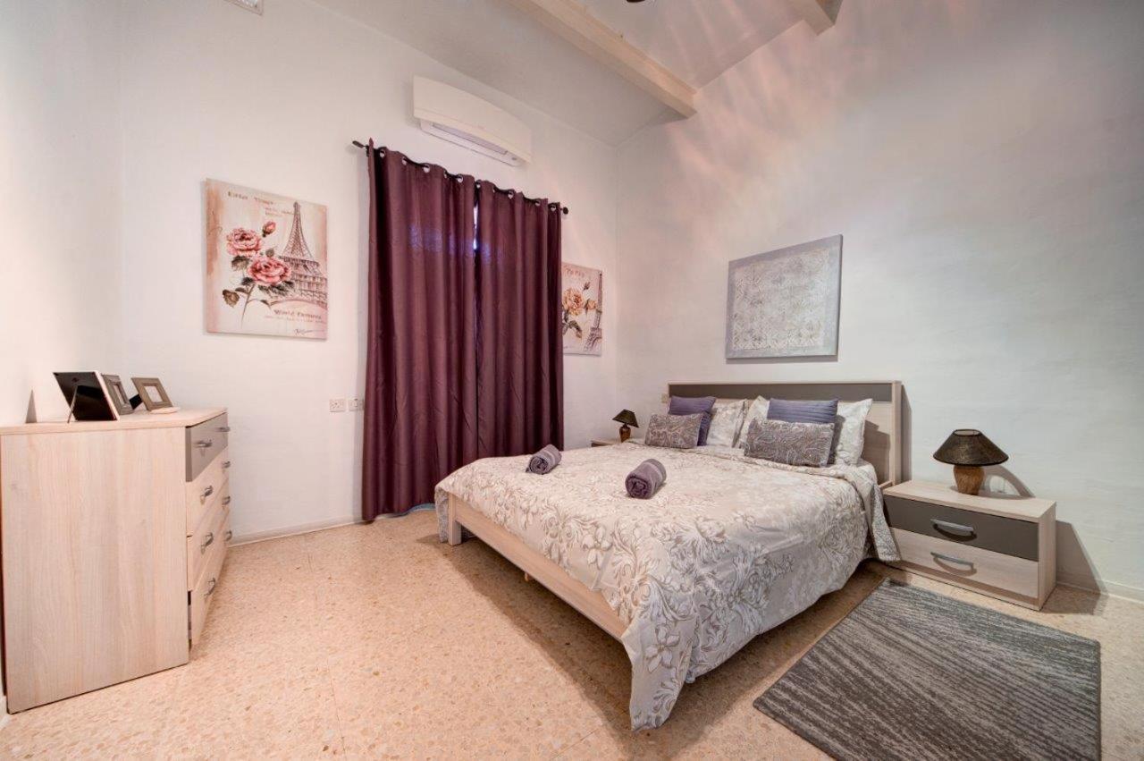Valletta 2 Bedroom Sleeps 6 Apartment Walking Distance To Centre And The Sea Dış mekan fotoğraf